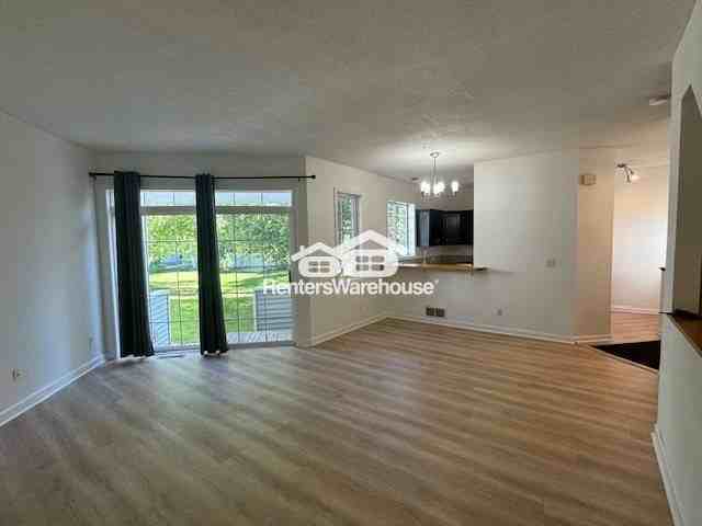 2088 Mainstreet - Photo 5 of 16