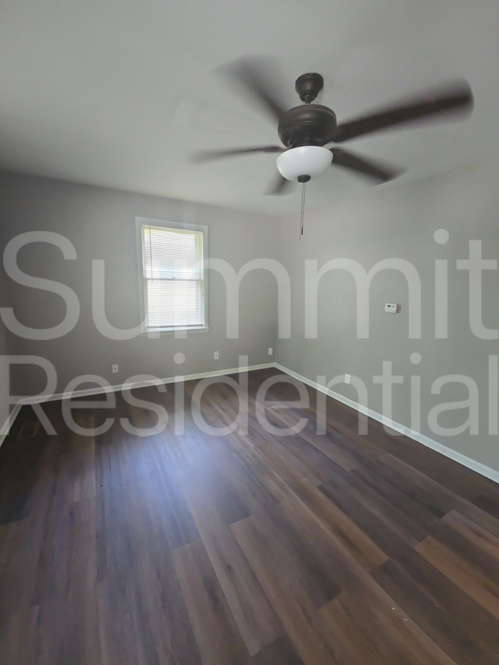2913 W 44th Ave - Photo 2 of 15