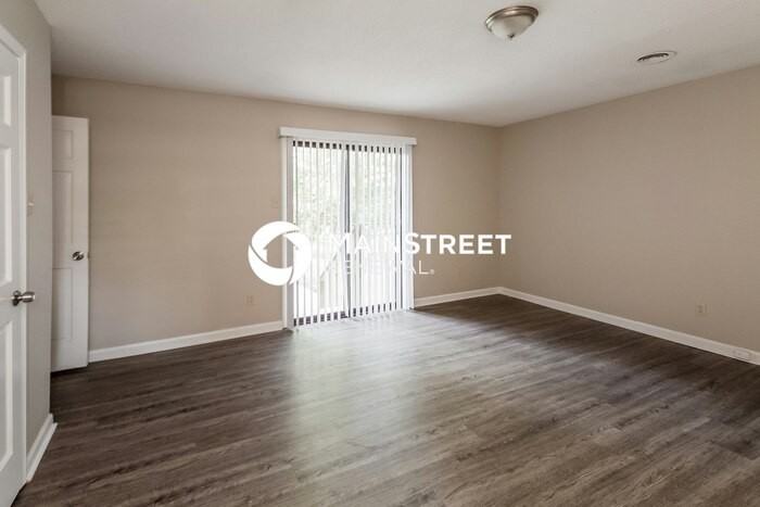2526 Jenwood St - Photo 6 of 16