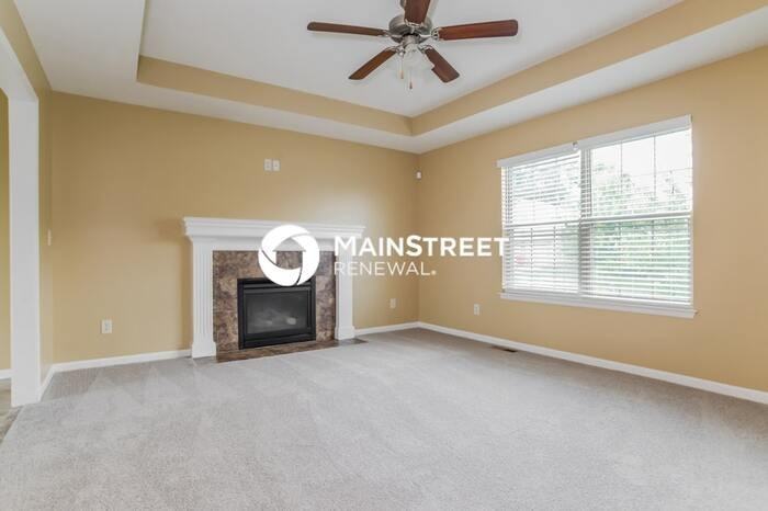 1411 Nw Hilltop Ln - Photo 4 of 17