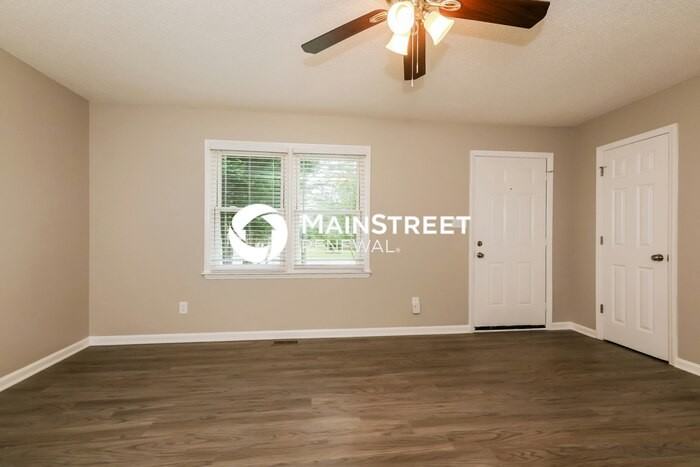 515 Meadowview Dr - Photo 5 of 15