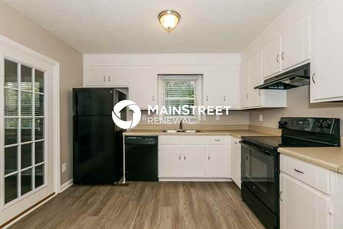 515 Meadowview Dr - Photo 6 of 15