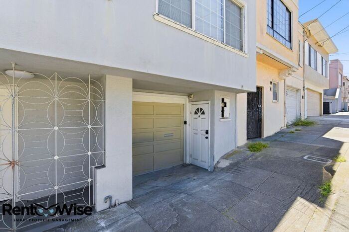 133 Caine Ave #A - Photo 2 of 28