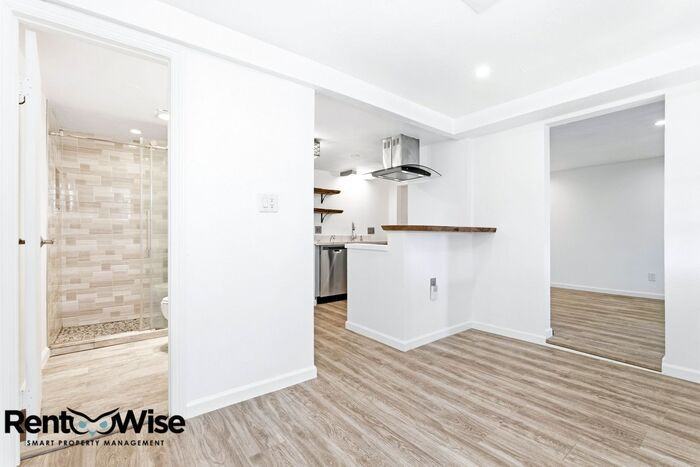 133 Caine Ave #A - Photo 7 of 28