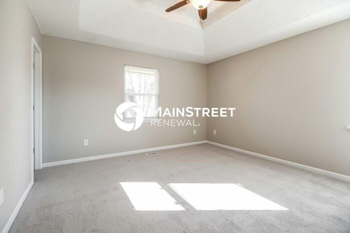 801 Ne Lyon Dr - Photo 6 of 17