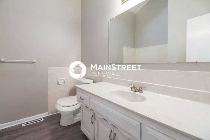 801 Ne Lyon Dr - Photo 7 of 17