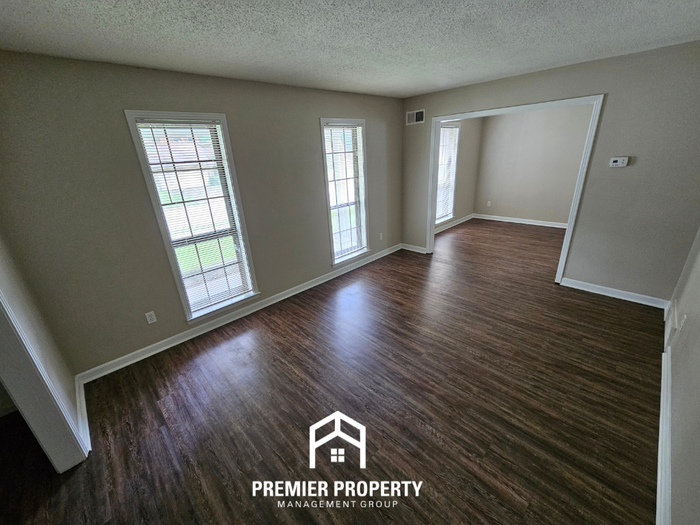 6329 Ridge Manor Dr - Photo 2 of 25