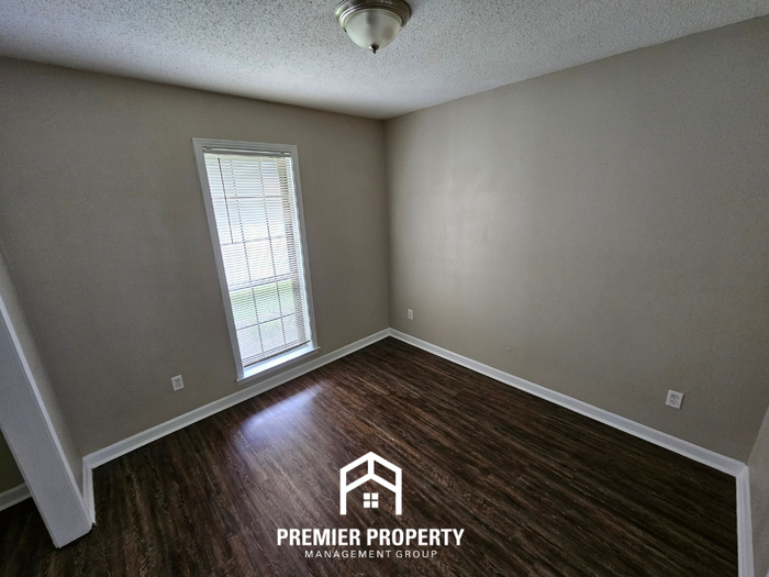 6329 Ridge Manor Dr - Photo 4 of 25