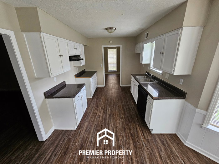 6329 Ridge Manor Dr - Photo 6 of 25