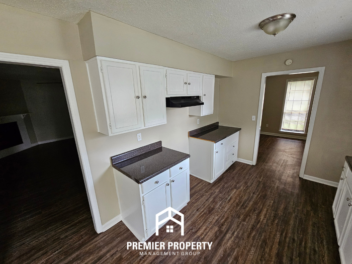6329 Ridge Manor Dr - Photo 7 of 25
