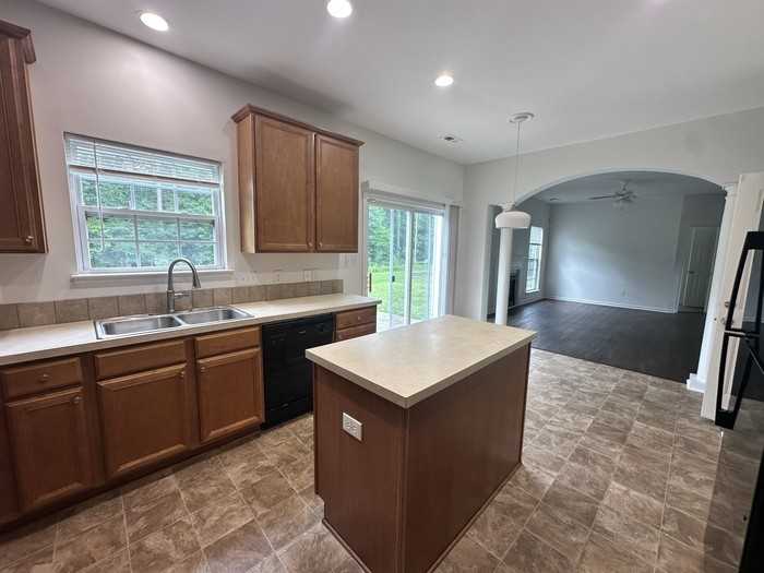 2802 Oakdale Pasture Dr - Photo 5 of 11