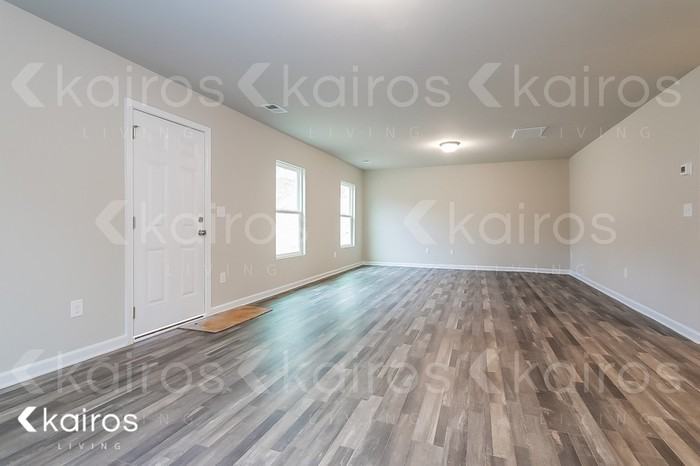 216 Indian River Dr - Photo 2 of 18