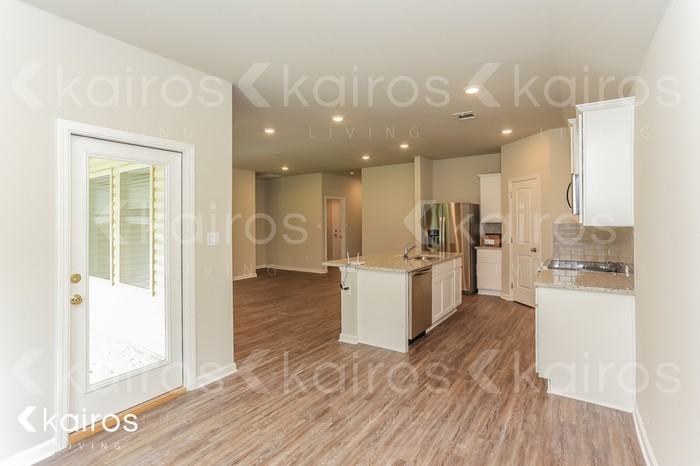 30962 Clearview Ct - Photo 6 of 17