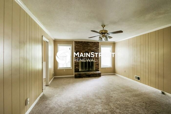 6256 Solway Dr - Photo 4 of 16