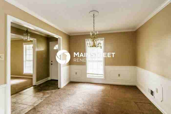 6256 Solway Dr - Photo 5 of 16