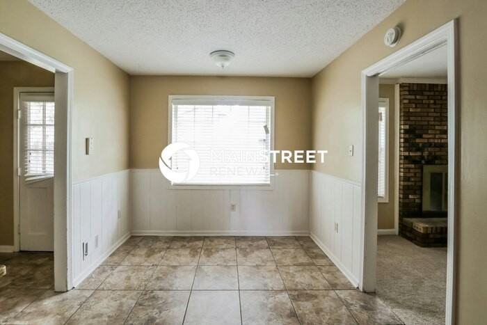 6256 Solway Dr - Photo 6 of 16