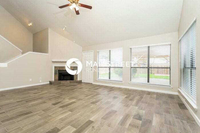 2521 Kimberly Dr - Photo 4 of 17