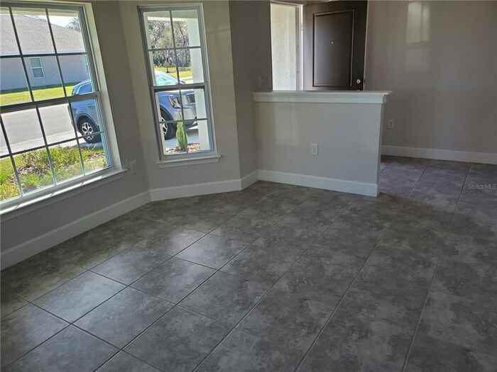 1138 Berry Ln - Photo 5 of 15