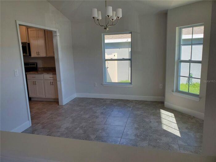 1138 Berry Ln - Photo 7 of 15