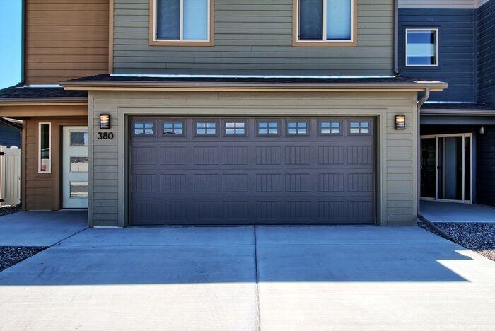 380 White River Dr - Photo 4 of 30