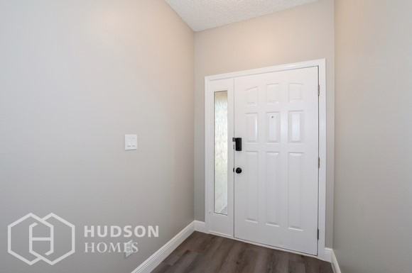 11220 Huxley Ave - Photo 2 of 17