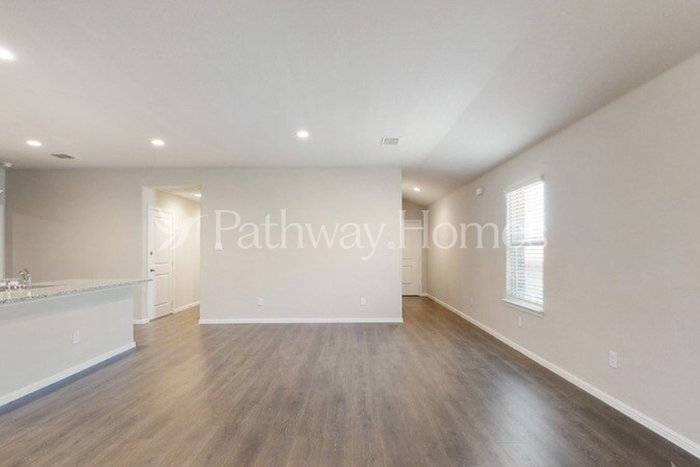1621 Gatesville Ct - Photo 4 of 21