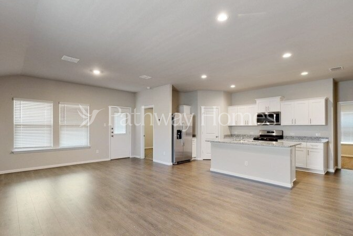 1621 Gatesville Ct - Photo 7 of 21