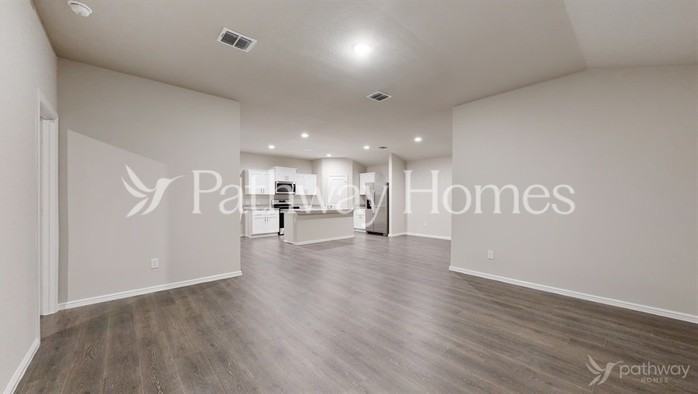 1609 Vandemere Ct - Photo 3 of 18