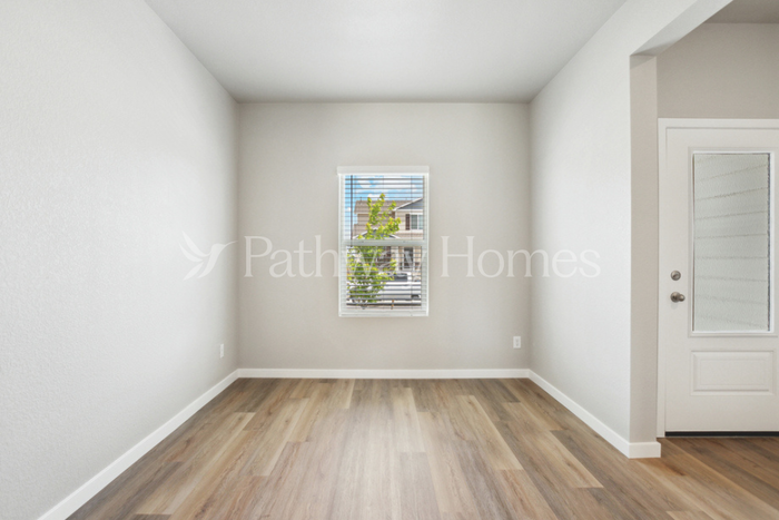 857 Emerald Lakes St - Photo 3 of 14