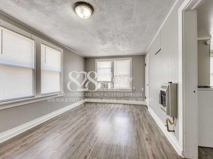 746 1/2 Jenkins Ave #A - Photo 6 of 15
