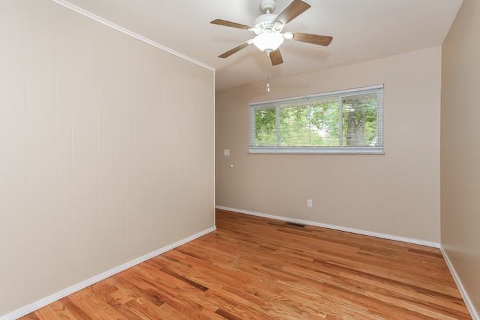 11374 Geneva Rd - Photo 3 of 10