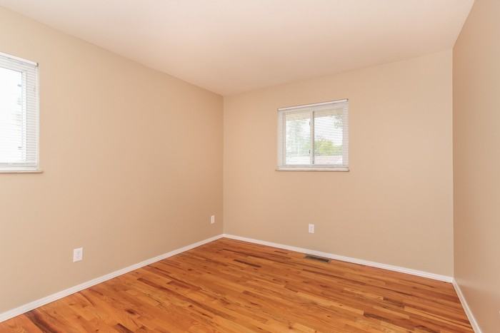 11374 Geneva Rd - Photo 7 of 10