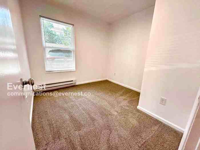 5006 Alan Dr #D - Photo 7 of 12