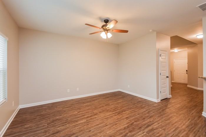 1851 Simmons Ln - Photo 5 of 17