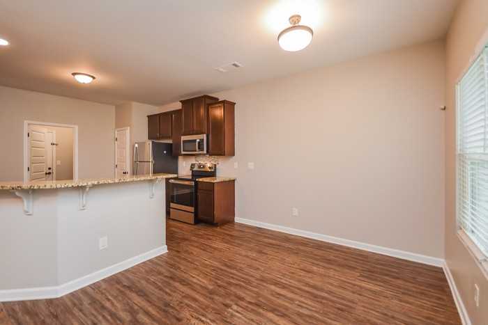 1851 Simmons Ln - Photo 6 of 17