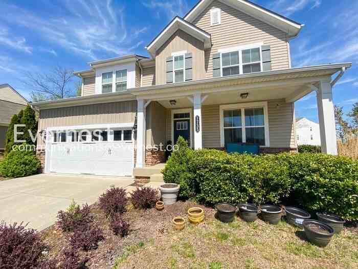 1735 Hudgins Farm Cir - Photo 2 of 29