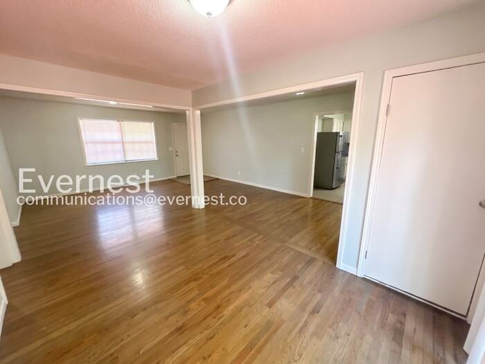 8109 Ne 51st St - Photo 7 of 30