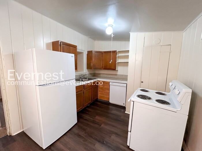 110 1/2 W Cheyenne Rd - Photo 2 of 15