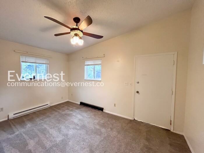 110 1/2 W Cheyenne Rd - Photo 4 of 15
