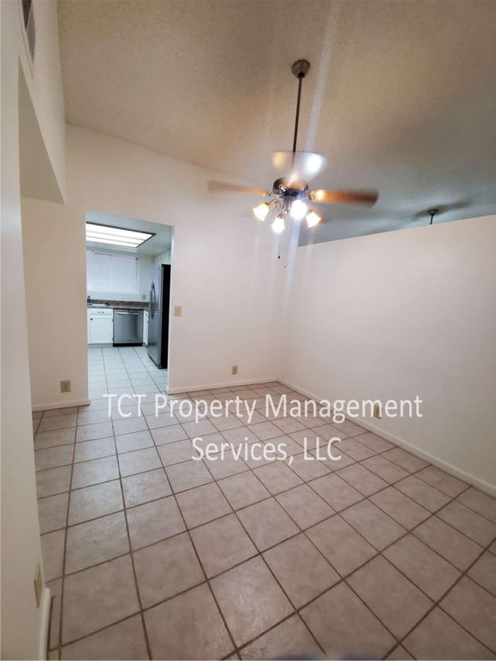 6601 S Mckemy St - Photo 4 of 12