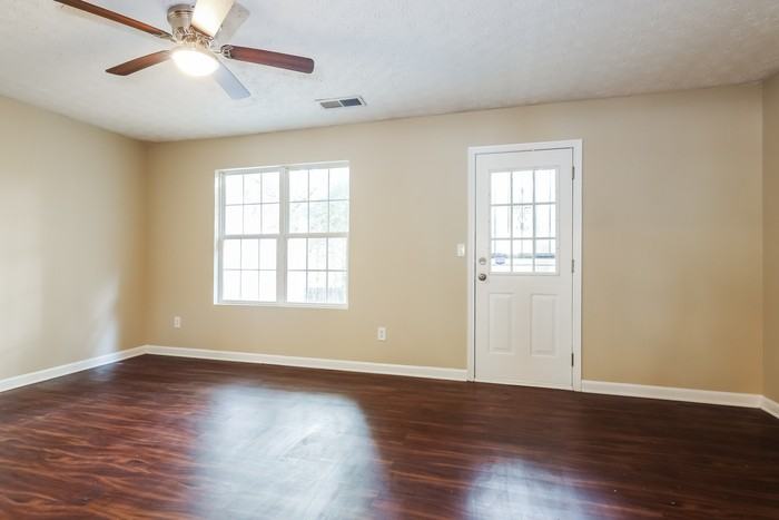 3326 Waldrop Trl - Photo 2 of 15