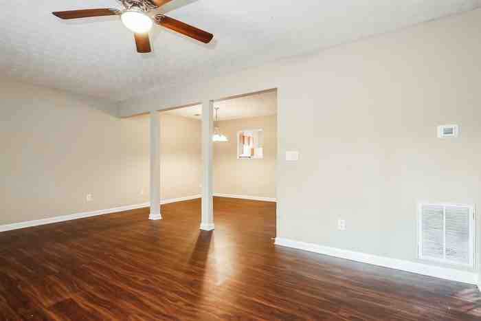 3326 Waldrop Trl - Photo 4 of 15