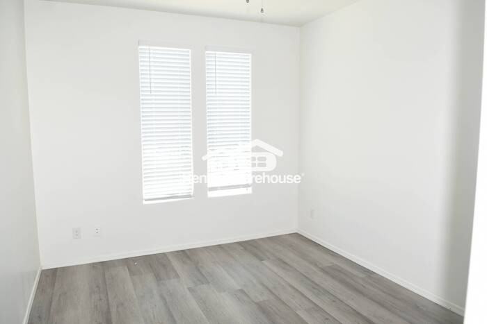 12480 N 174th Ln - Photo 5 of 15