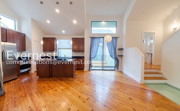 4508 Maxie St #B - Photo 6 of 29