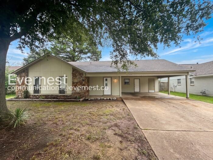 3352 Brownbark Dr - Photo 2 of 37