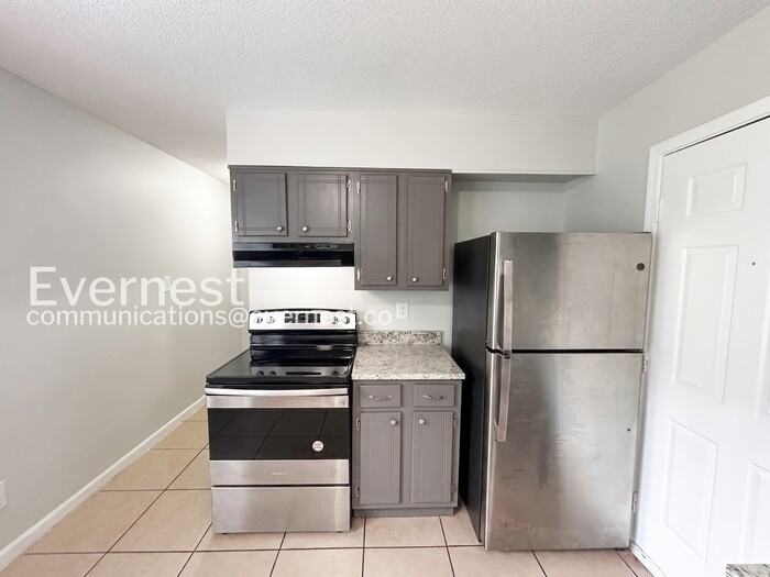 3352 Brownbark Dr - Photo 3 of 37
