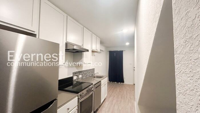 7037 Elm Cv - Photo 3 of 19
