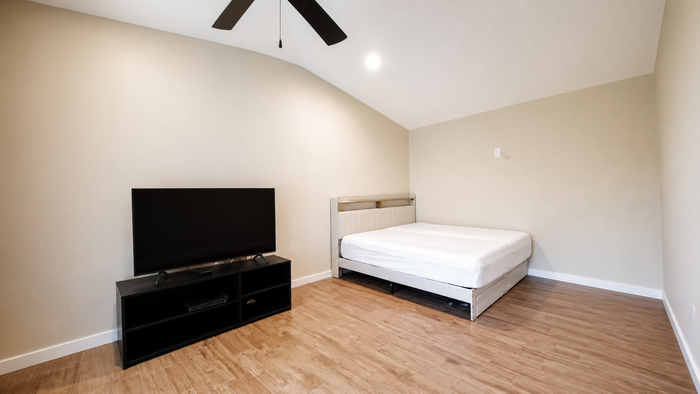 2885 Coral St #1 - Photo 3 of 13