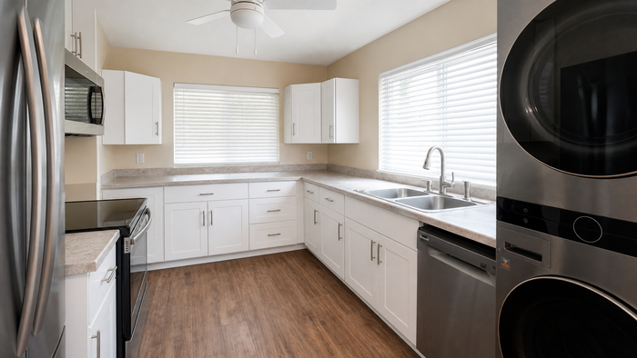2885 Coral St #1 - Photo 6 of 13