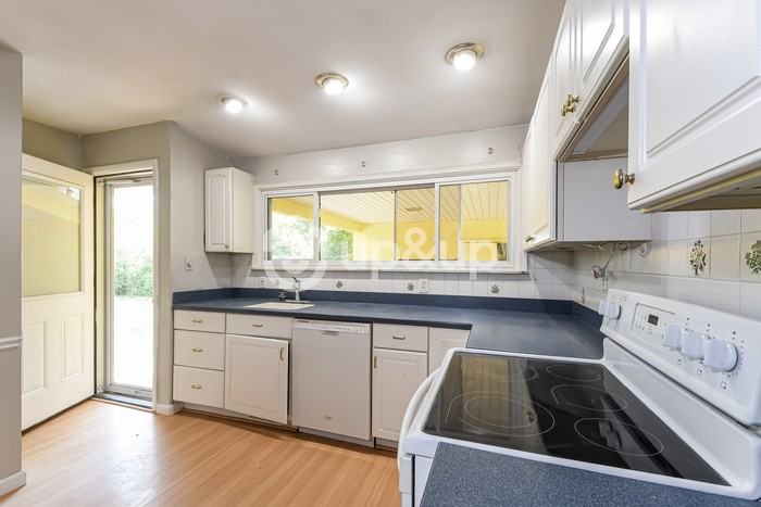 905 Barat Ln - Photo 7 of 16